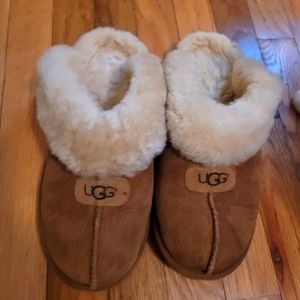 UGG slippers size 9